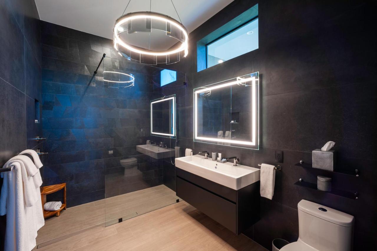 Black Urchin Boutique Resort Bodden Town Ngoại thất bức ảnh
